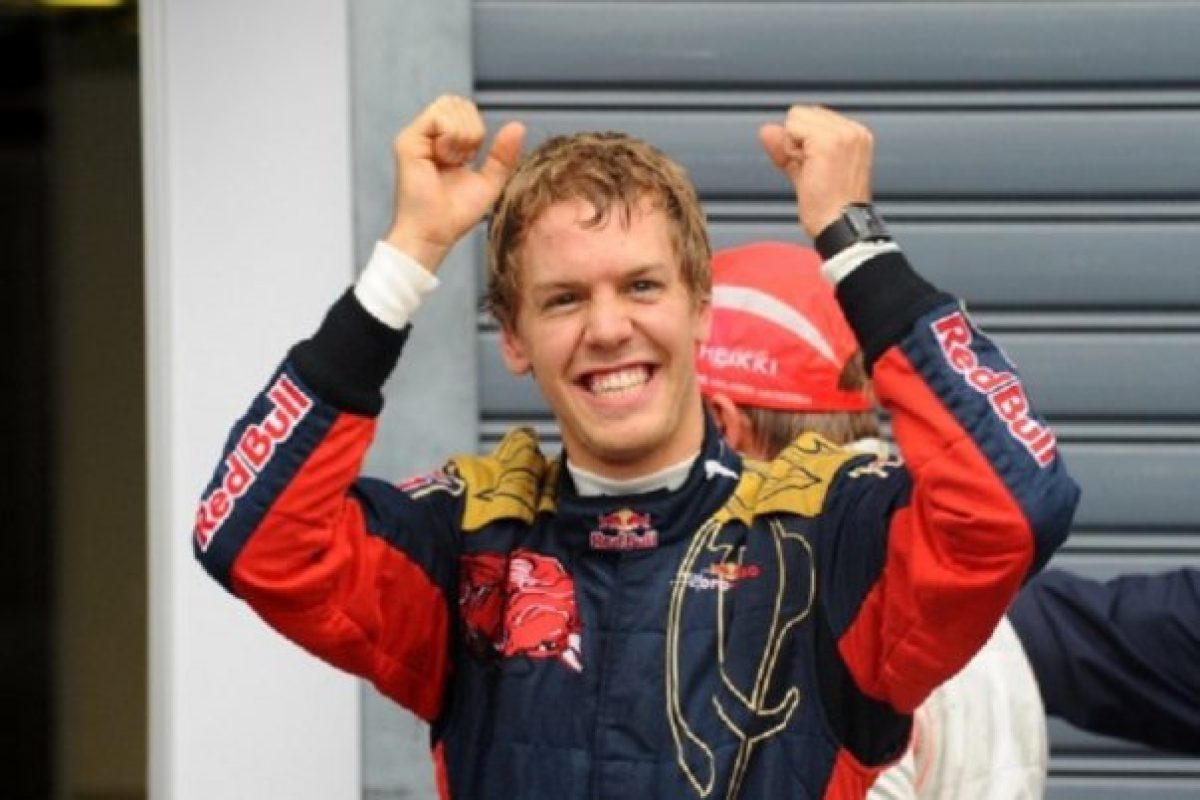 Vettel hatalmas győzelme: A riválisok is ujjongtak vele