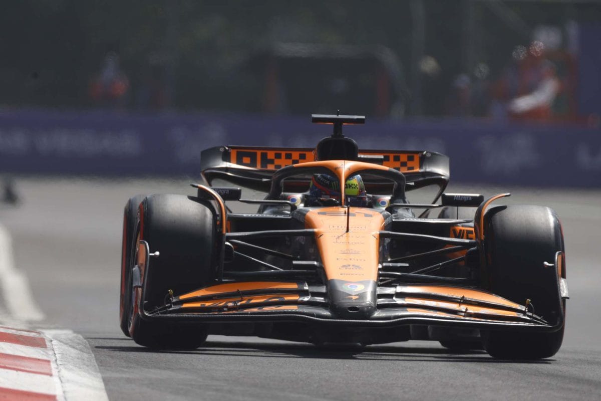 McLaren-uralom az utolsó edzésen, Verstappen fél másodperces hátrányban az időmérő előtt