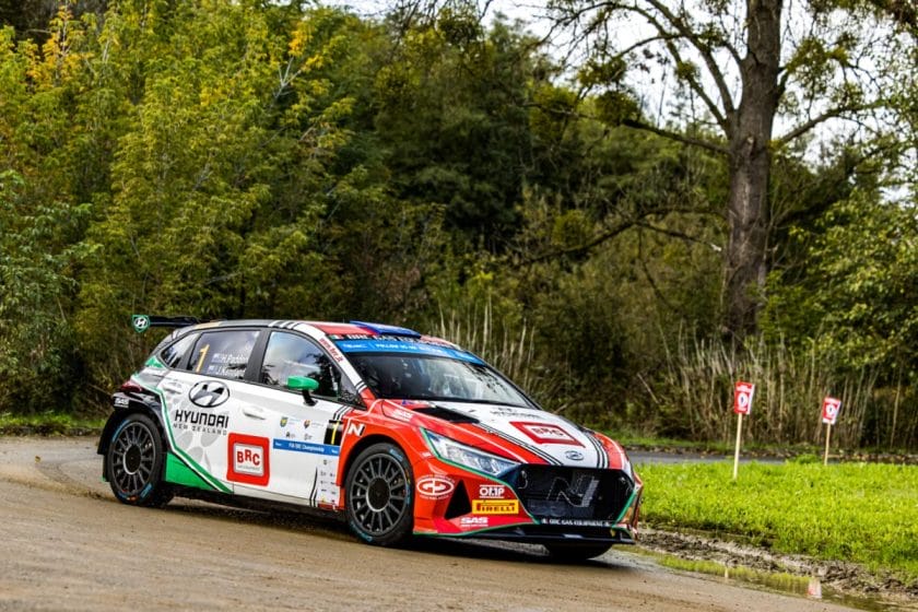 Paddon vezet a Szilézia Rallyn, Franceschi hátrányban