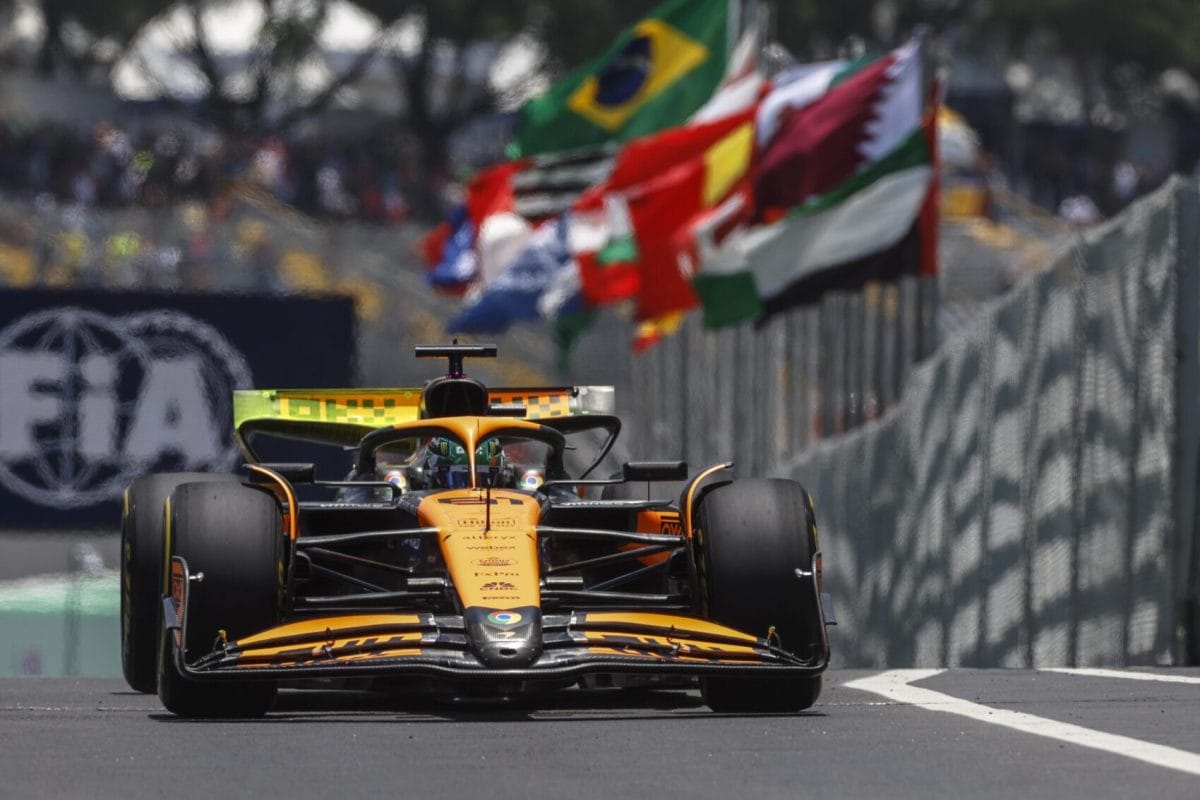 A McLaren szerepelt remekül, de Norrisnál máshol landolt a pole pozíció a brazíliai sprint versenyen.