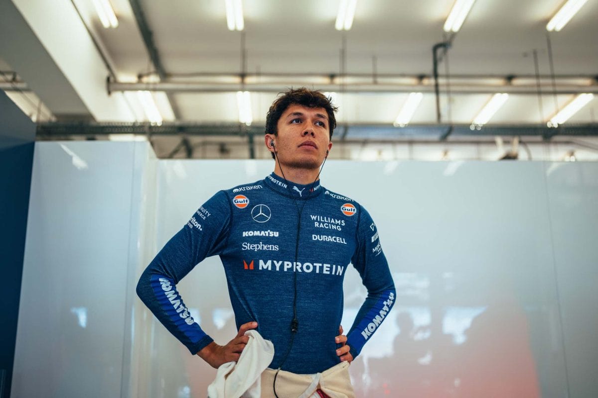 Albon kihagyja a brazil versenyt az F1-ben