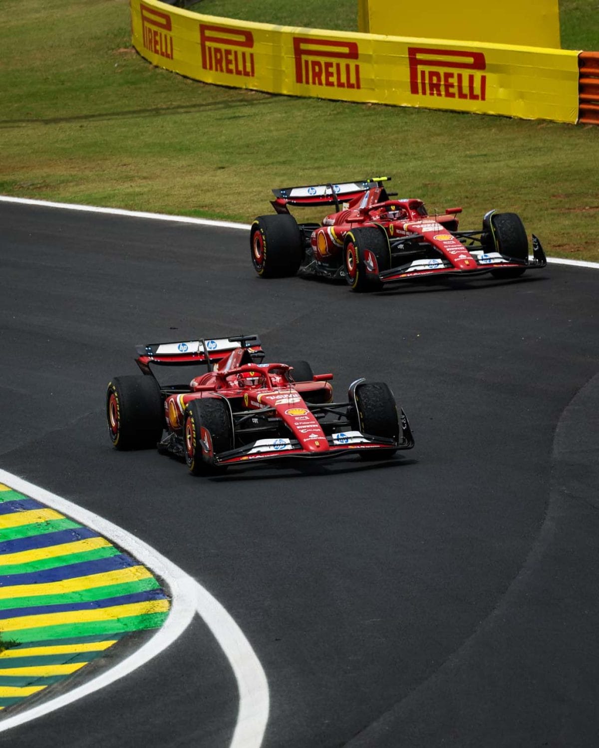 A Ferrari versenyzők lelkesítő ajánlatot tesznek a vasárnapi versenyzőknek