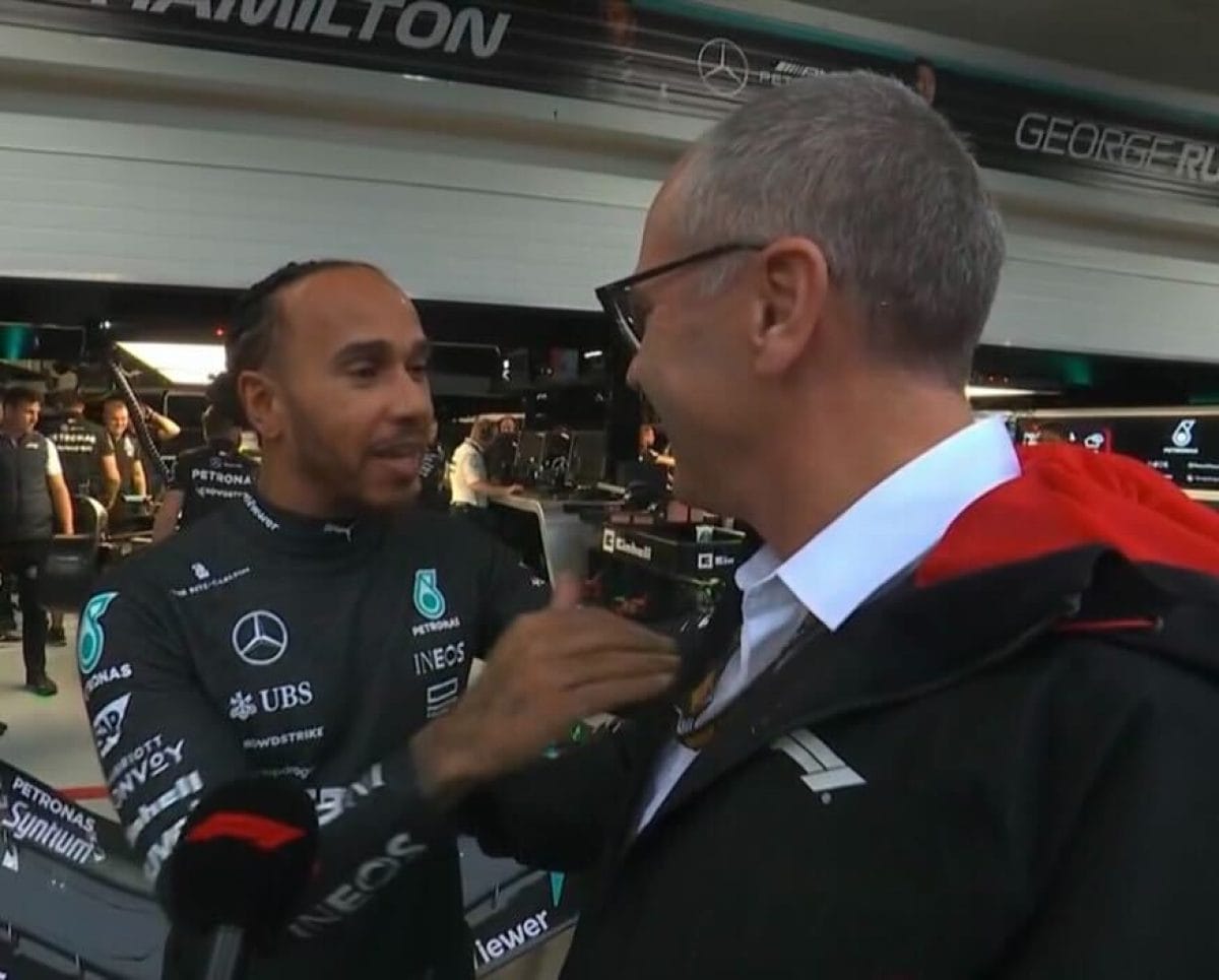 Az F1 vezérét kínos helyzetbe hozta Hamilton élő adásban