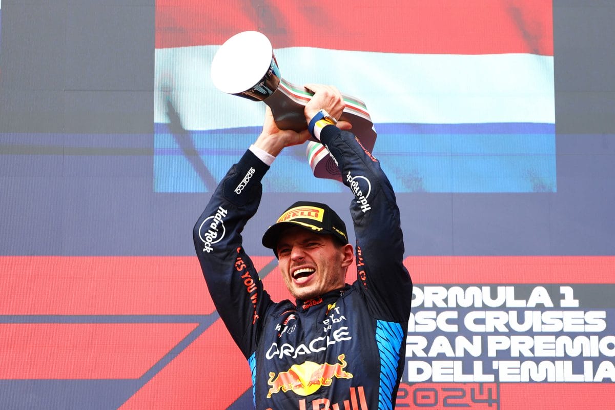 Az útvesztőben: Verstappen mellé állt a hasonló stílusú ex-F1-es útvesztőbe keveredve