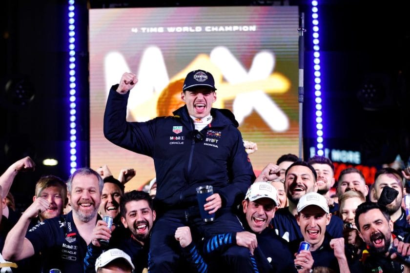 Így ünnepelte Verstappen és a Red Bull a világbajnoki címet (képgaléria)