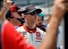 A túlságosan nagy gyártói befolyás a NASCAR-futamokban: Hamlin véleménye