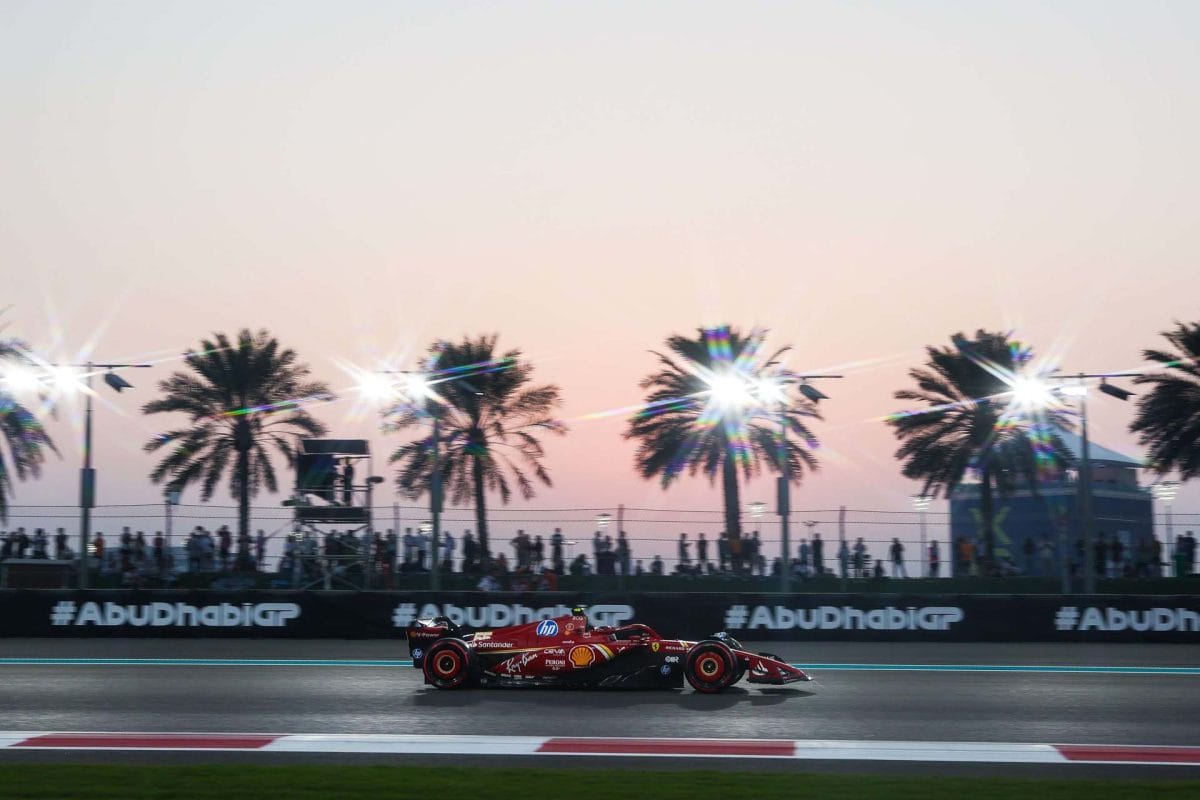 Sainz elárulta, mekkora lehet a Ferrari hátránya Abu Dhabiban