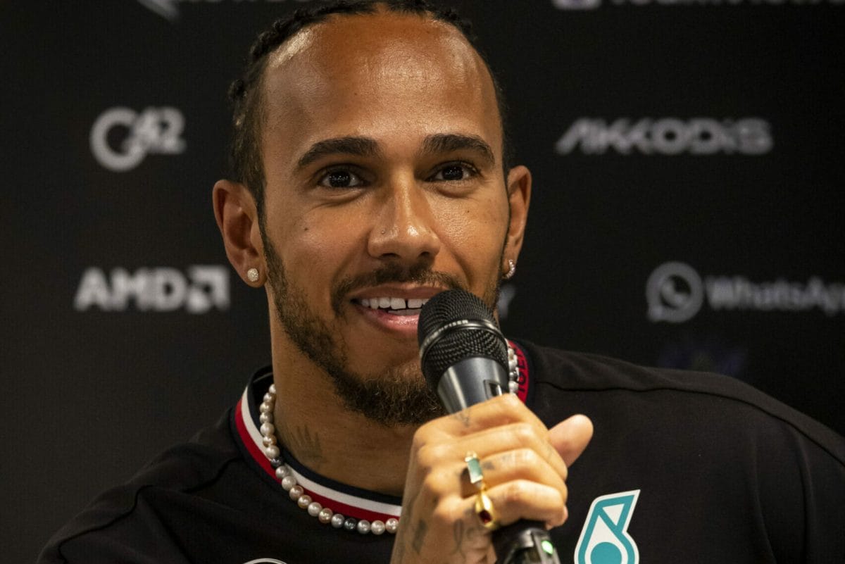 Lewis Hamilton mentheti meg a KTM-et? – reagált a pletykára az egyik vezető