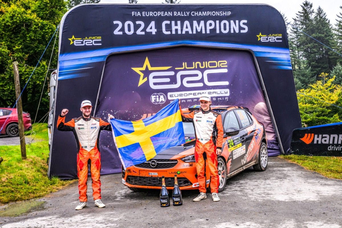 A Junior Európa-bajnok Rally2-es autóra vált 2025-ben