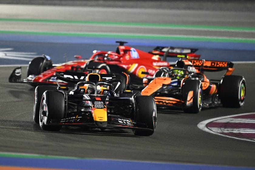 A Katari Nagydíj: Verstappen győzelme egy letört tükör miatt