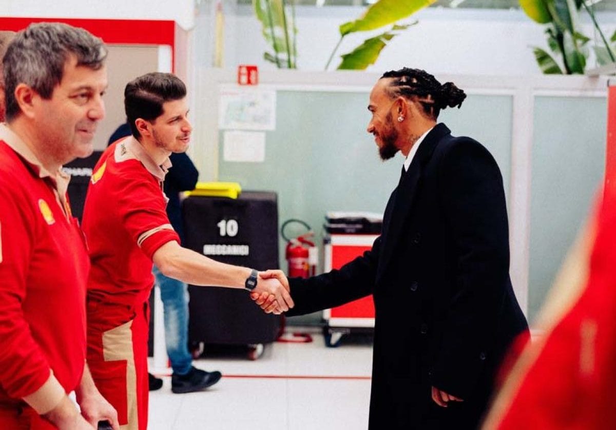 Az F1 világot meglepte Hamilton reakciója a Ferrarihoz érkező pilóta bejelentésére
