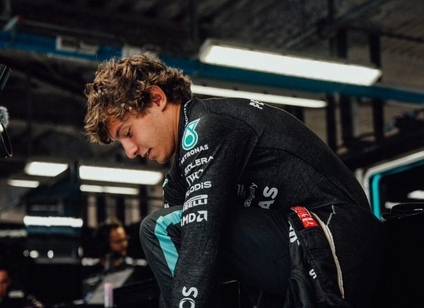 A Mercedes csak a „hátsóját fedezi”, jelentette ki az F1 korábbi fenegyereke