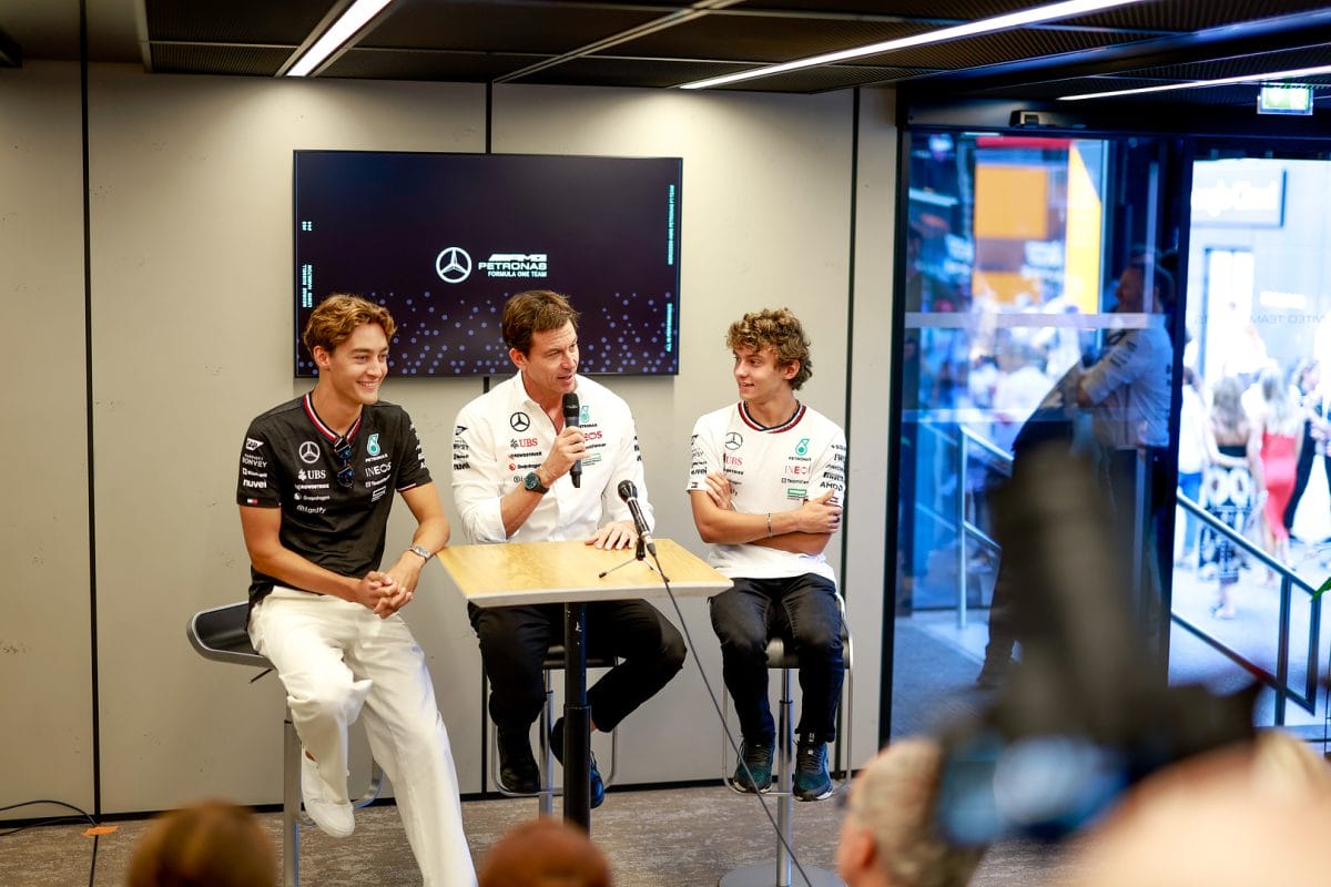 Még Antonelli is szemtelenkedett Toto Wolff-fal a születésnapja alkalmából