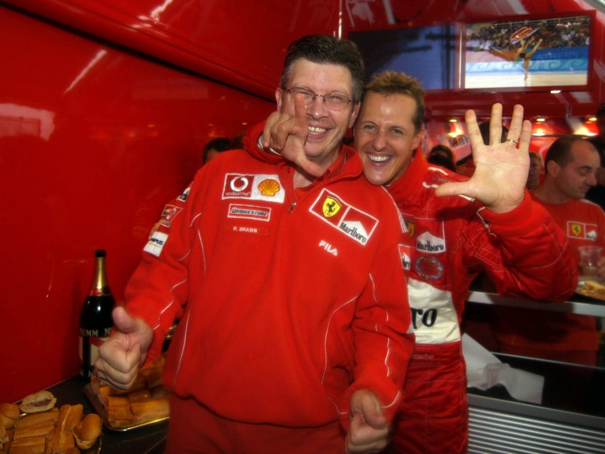 Az örök ikonok összehasonlítása: Schumacher és egy új kor legenda között