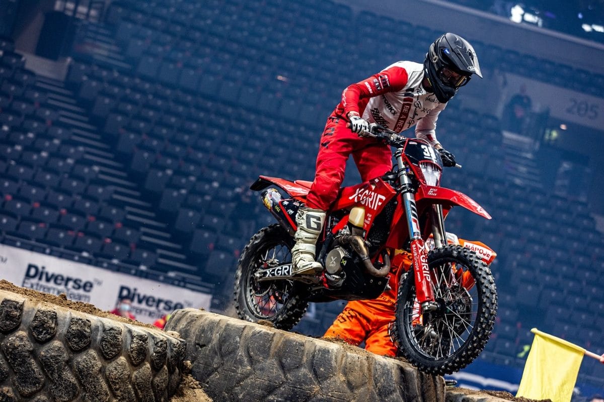 Magyar sporttörténelem: Zsigovits történelmet írt, drámai sorsok budapesti nyitánya