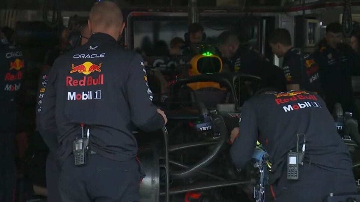 Áramszünet miatt áll az F1-es teszt Bahreinben