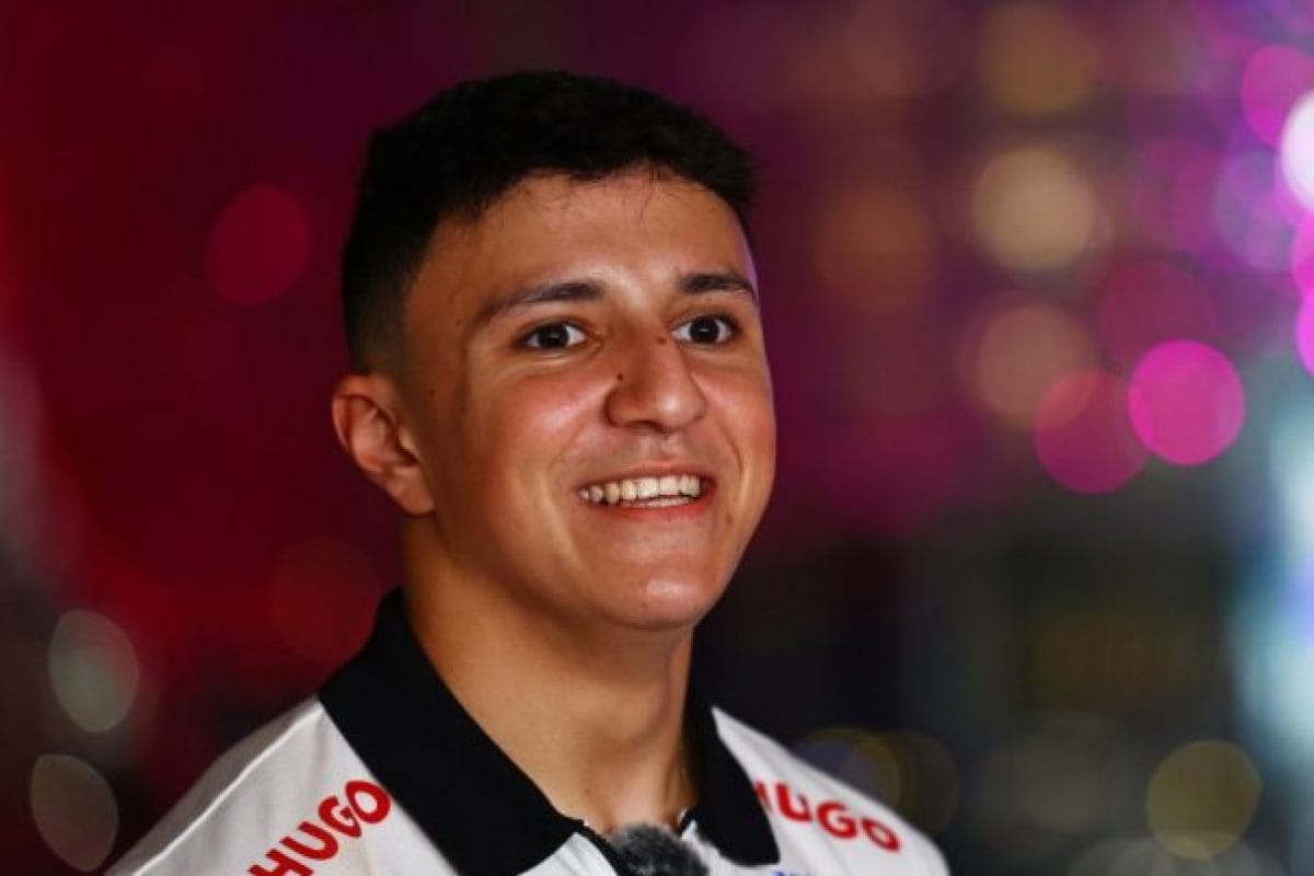 Már első évében a dobogóra hajt Hadjar