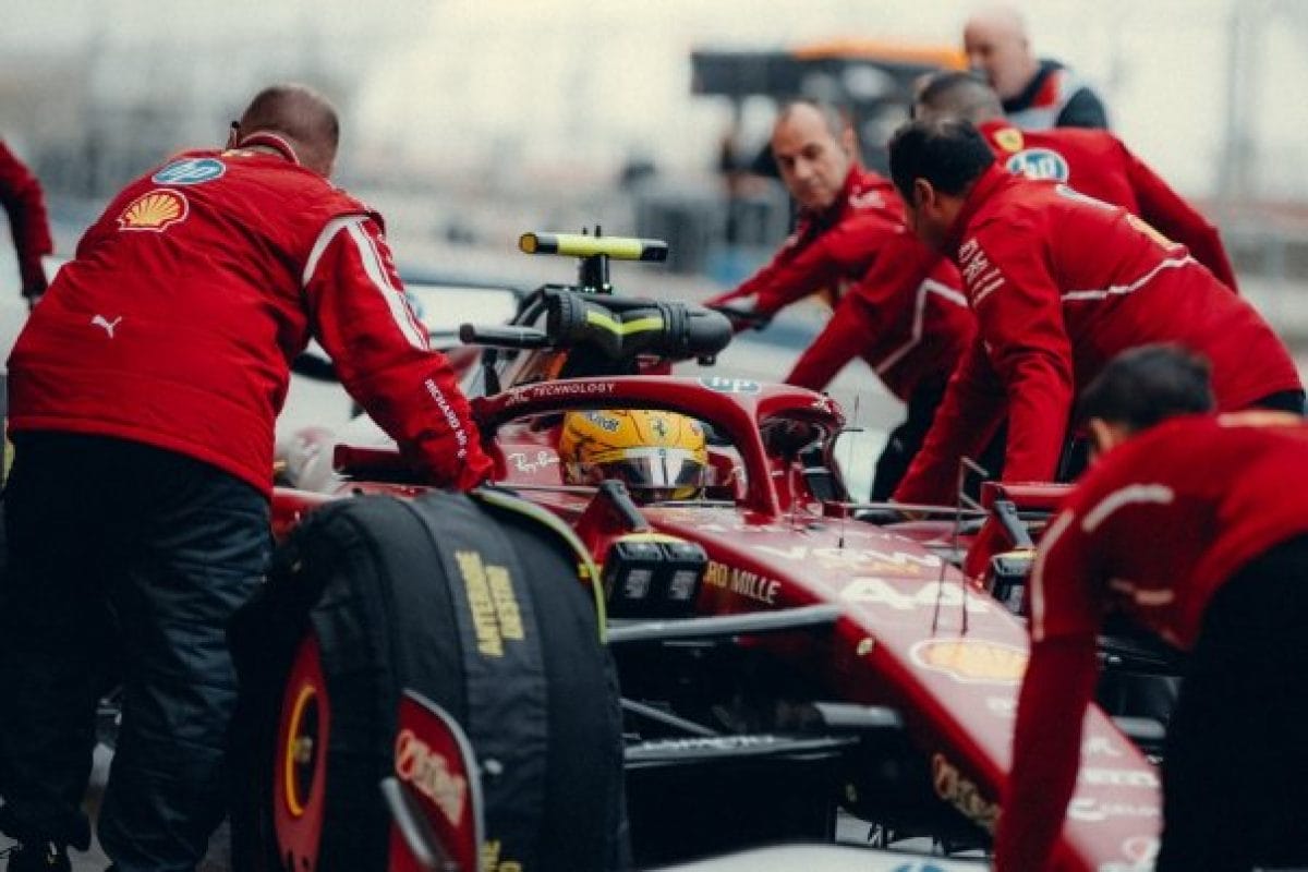 Így rendezte át Hamilton a Ferrari kormányát
