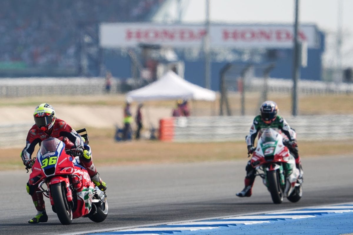 A meleg káoszban Zarco majdnem meglepte az Apriliát