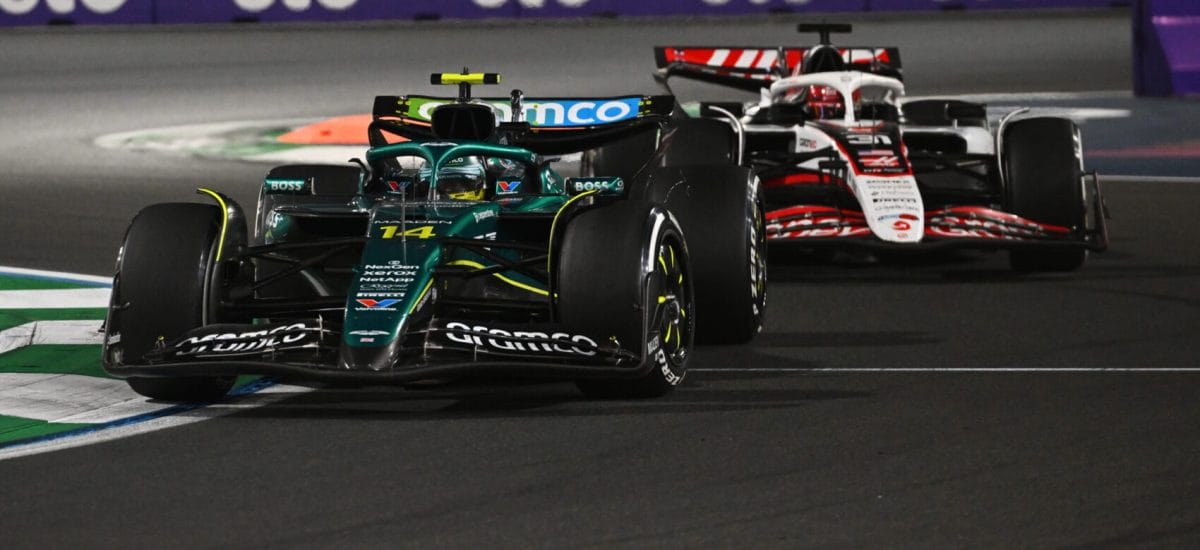 Alonso visszasüllyed oda, ahol első F1-es szezonjában, a Minardival volt?