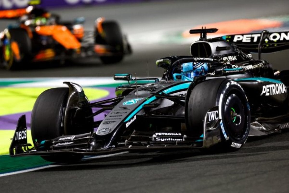 „Olyanná váltak a gumik, mint egy lufi” – Russell