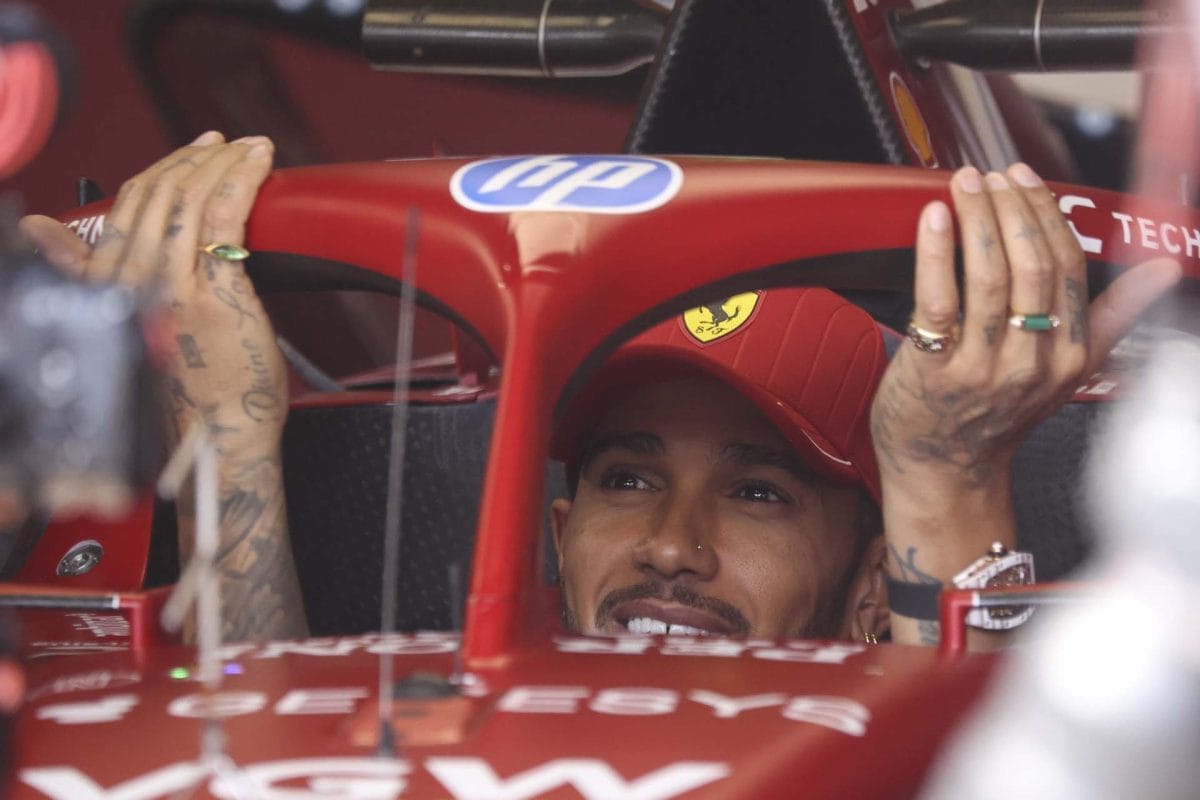 Gyengült gyermeke: Hamilton és a Ferrarinak okozott kihívások