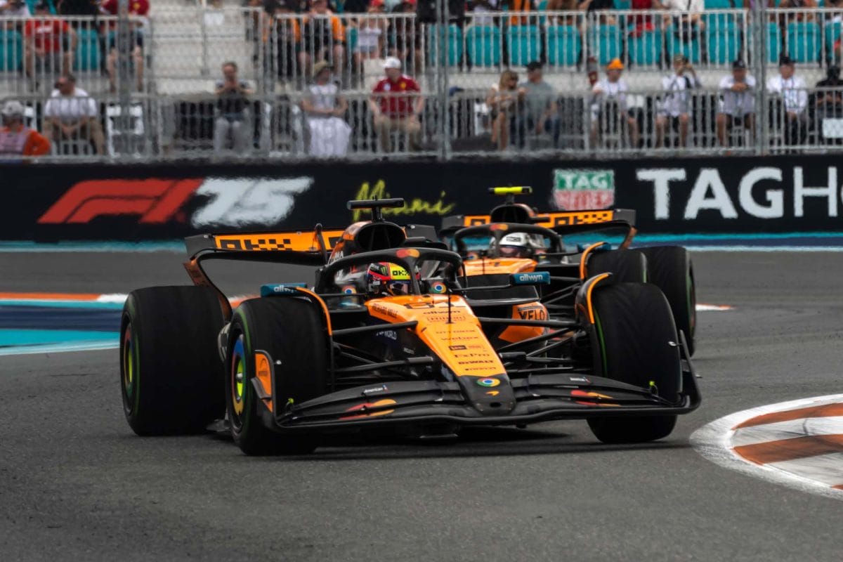 Piastri fejlődése: kemény munka és kitartás eredménye a véletlen helyett