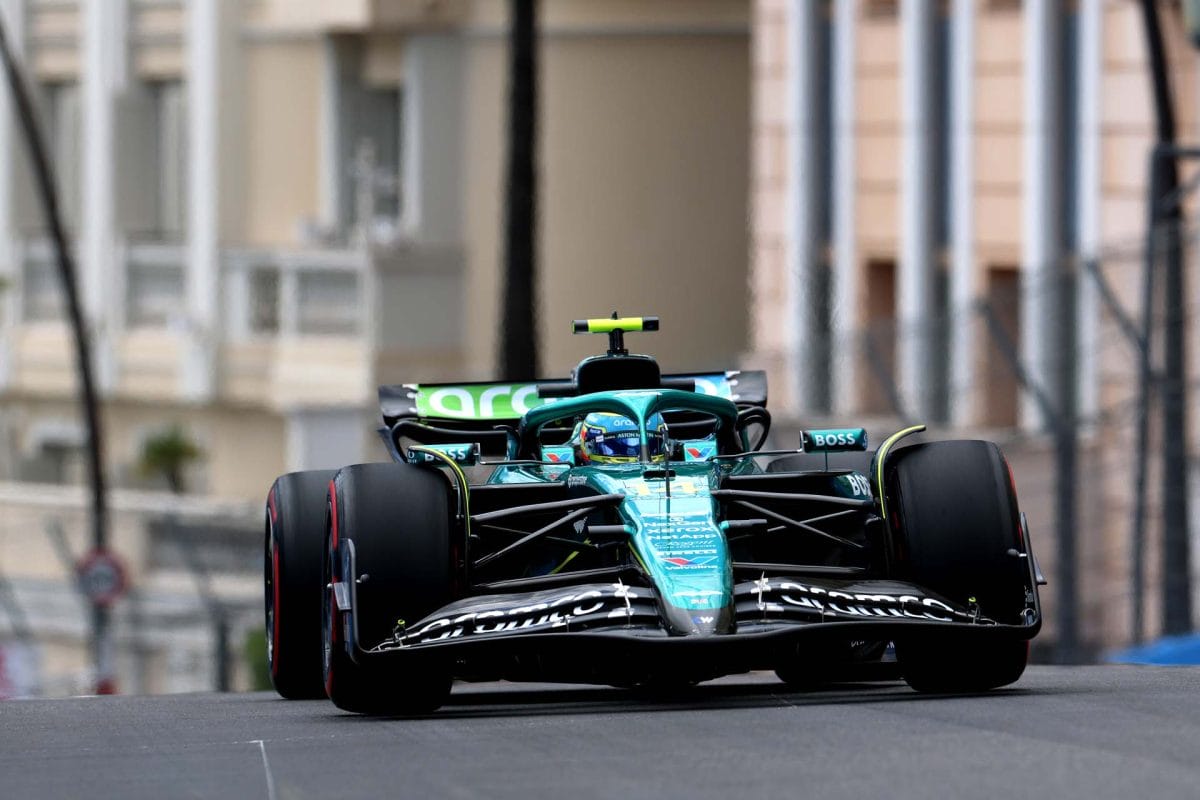 Alonso szerencsétlen sorsa: már a kiesés előtt 20 körrel motorprobléma