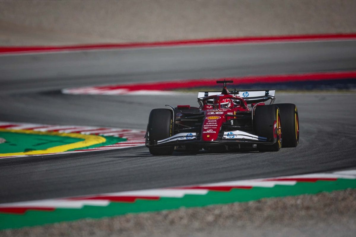 Kiderült, a Ferrari miért áldozta fel Leclerc időmérő edzését