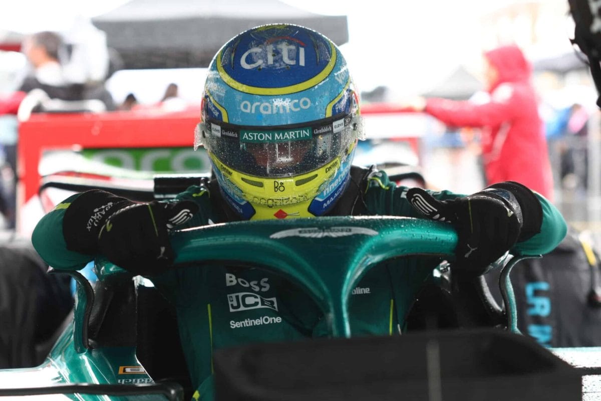 Alonso elfogadta az Aston Martin döntését; Newey „ijesztő” változásról beszélt