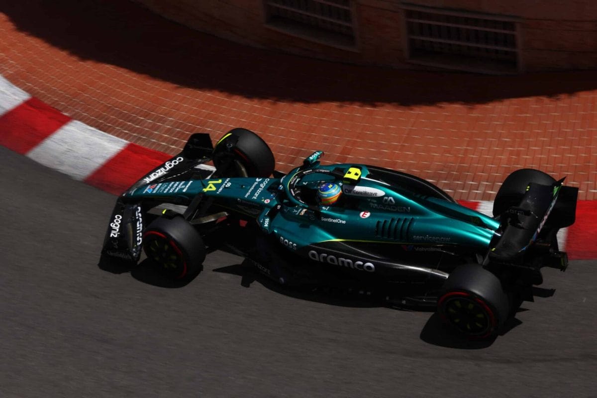 A Frusztráció a Tetőfokán: Alonso, Hamilton és Leclerc is Hatalmas Bírságokat Kaphat időmérőn