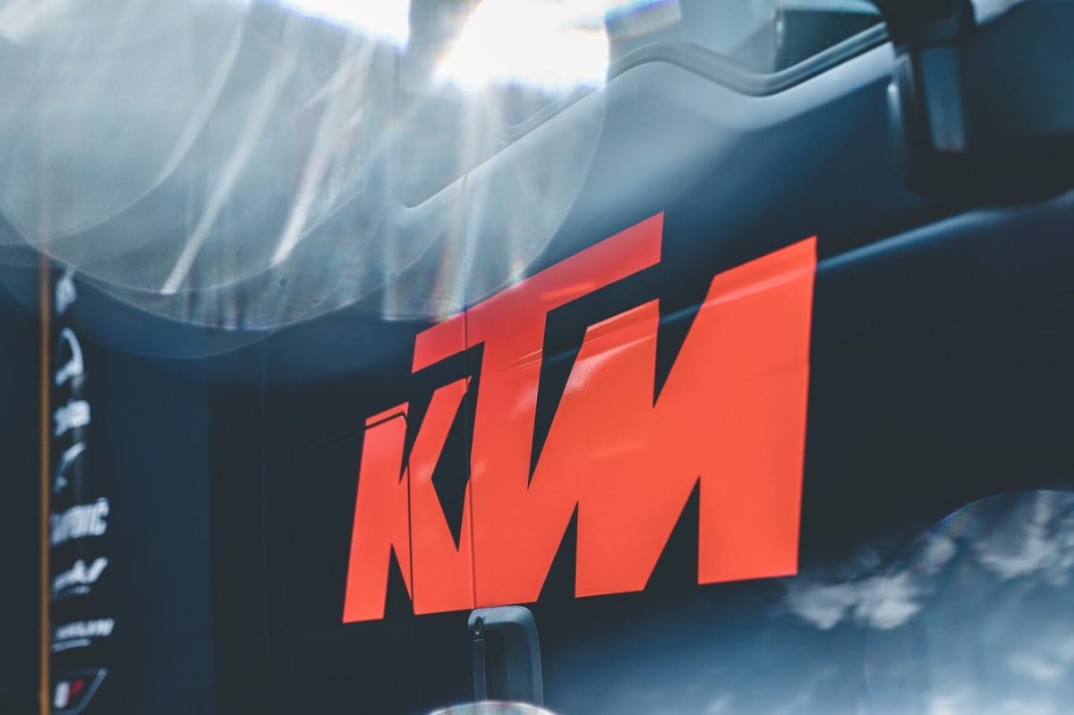 A cím: „A KTM fizetőképes állapotban, rendezik tartozásaikat