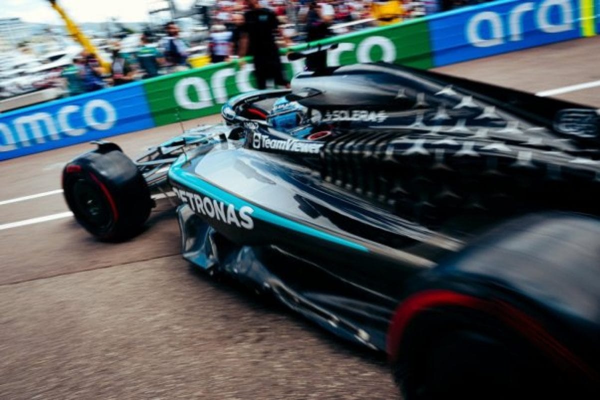 Russell továbbra is bízik a sikerben a „leglassabb péntek” után