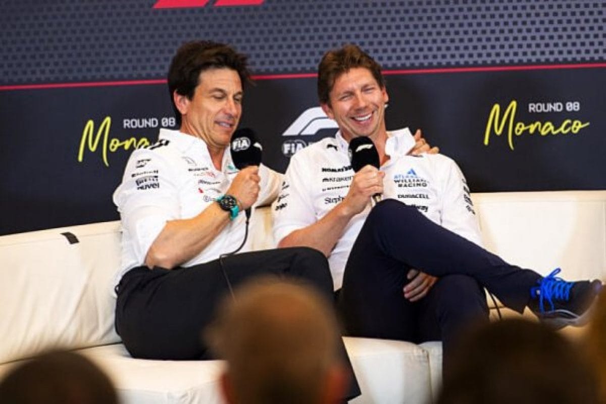 Vowles elnézést kért Wolfftól a feltartásért