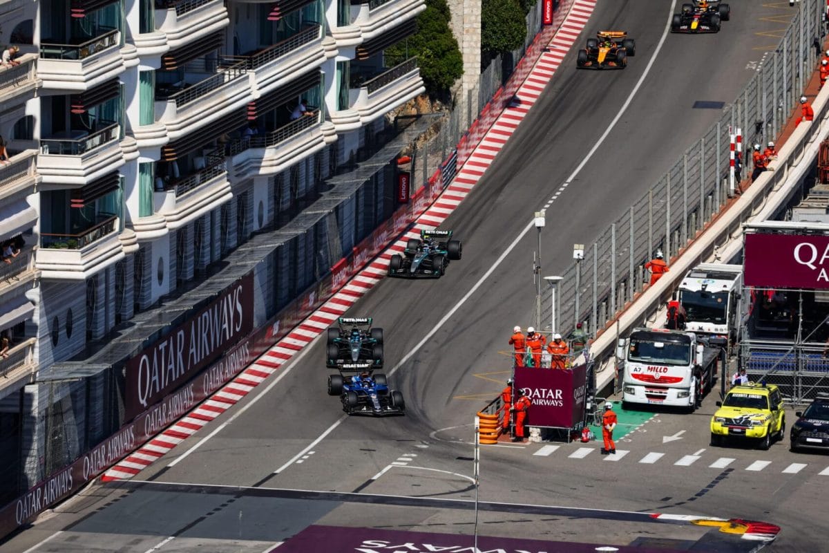 Russell nem bánja monacói tettét, az ellenfelei pedig megértik őt: „Úgy voltam vele, ba**za meg”