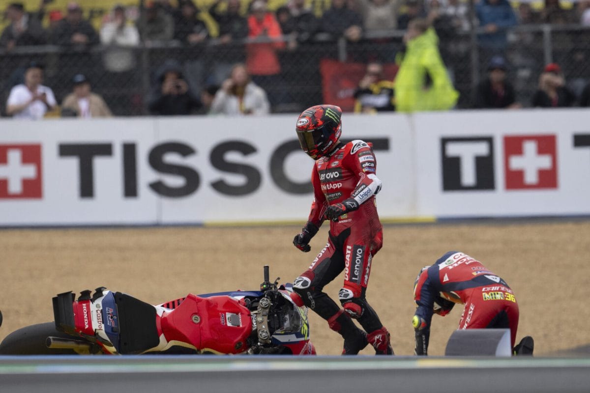 A balszerencsés Mir nem úszta meg törés nélkül a balesetet, melynek okozásáért büntetés járt