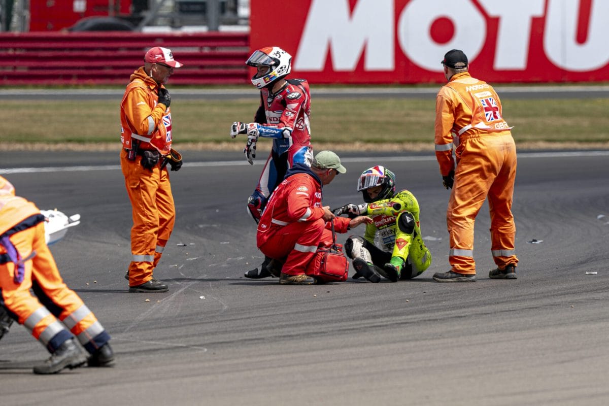 A kockázatos manőver: Espargaró hiába próbált figyelmeztetni Morbidellit a balesetről