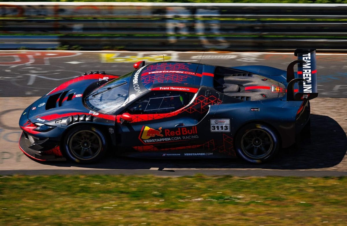 Verstappen meglepte a YouTubert és felháborodást váltott ki a Ferrari-tesztjével