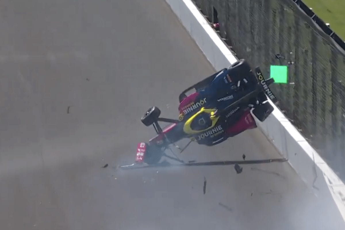 Rémület a pályán: Az Indy 500 időmérőjét ijesztő baleset előzte meg
