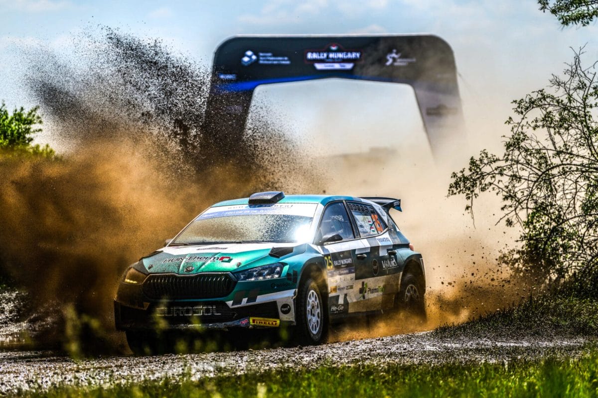 Korhonen elérkezik a győzelem közelébe Mabellini kiesése után a Rally Hungary-n, ahol a Német csapat a 5. helyet szerezte meg