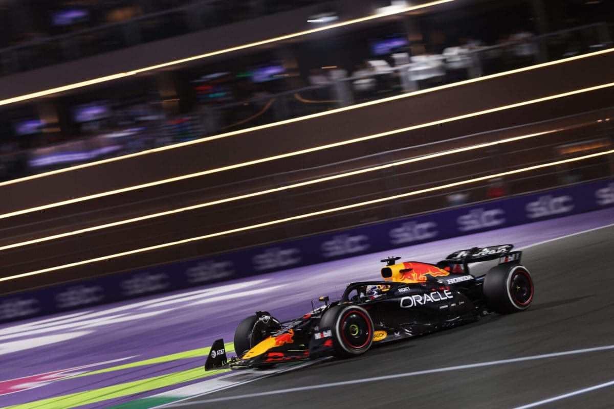 Az F1-es versenyző, Verstappen kétli, hogy a Red Bull másolni tudja a McLaren taktikáját