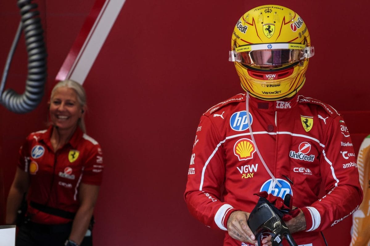 Hamilton félreértés és feszültség nélkül van a mérnökeivel