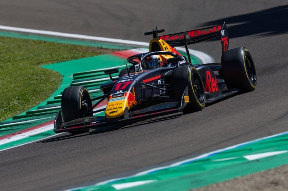 Red Bull támogatásával győzött a F3 imolai sprintversenyén