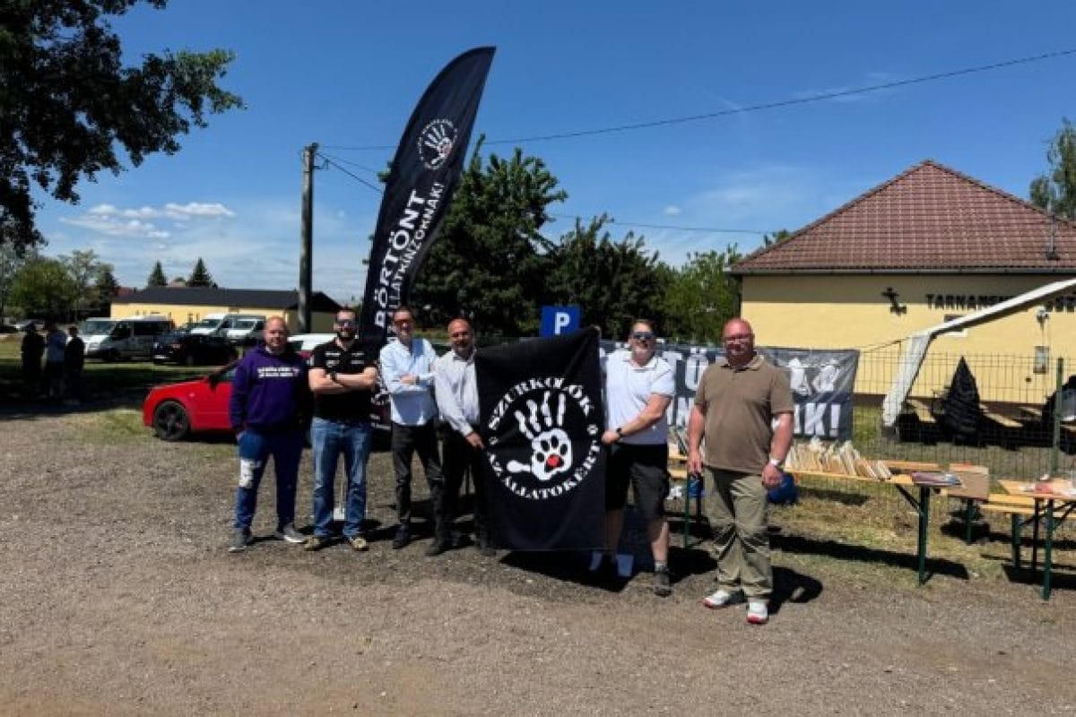 Az állatkínzók börtönbe zárása mellett állt ki Kiss Norbi a Szurkolókkal a Kompolton zajló kampányban