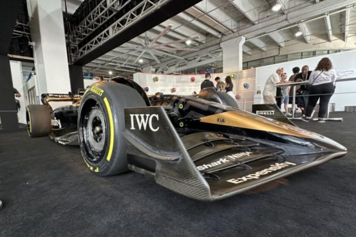 A versenyzőknek bejött az F1 film