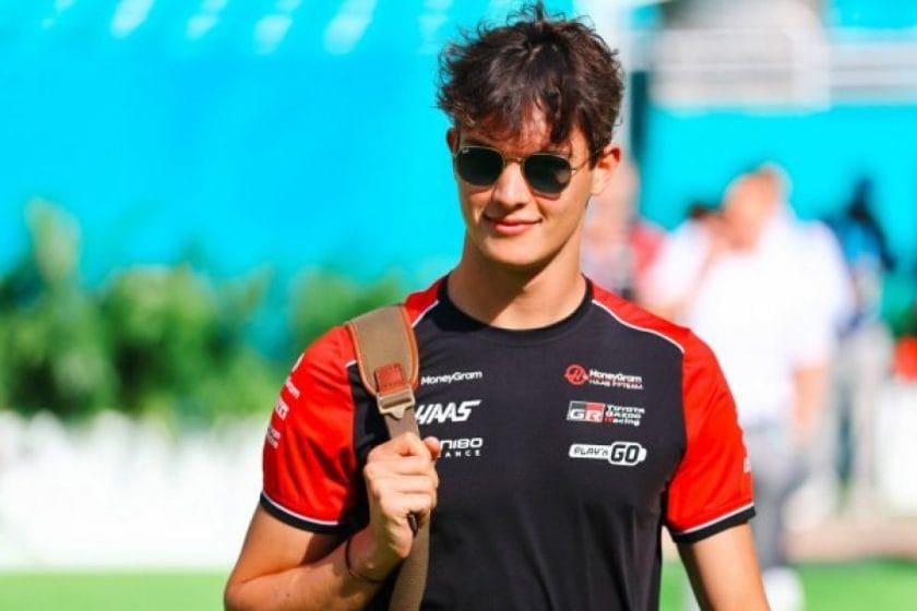 A társak megvédik Doohant az esélytelen helyzetben