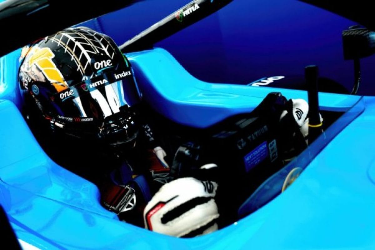 A kihívást jelentő verseny előtt álló Molnár Martin