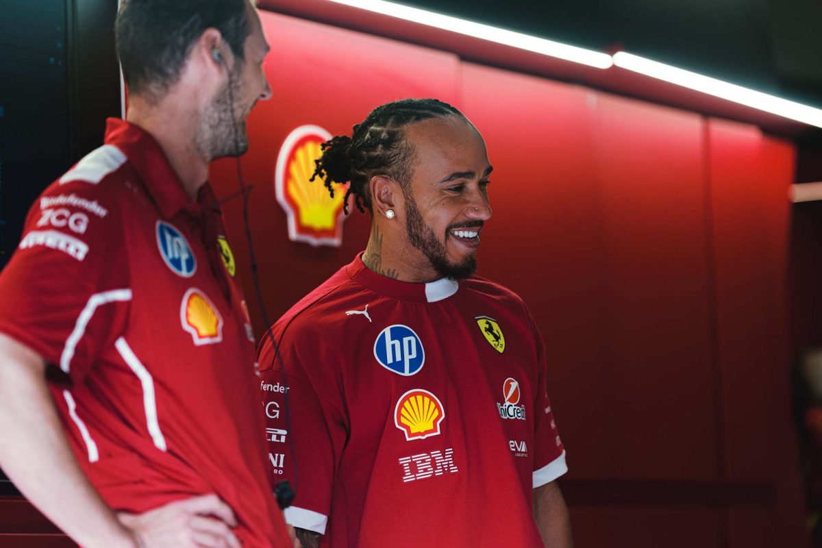 Hamilton elismeri a Ferrari „világszínvonalú” teljesítményét, de visszafogott a dobogós esélyeit illetően Ausztriában