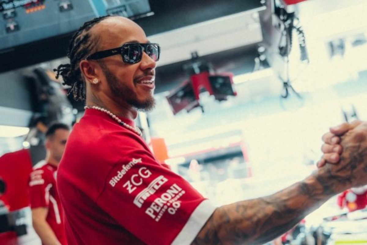 Hamiltonék izgulnak a Ferrari fejlesztései miatt: „Szurkolunk, hogy jobb legyen, mint reméljük”