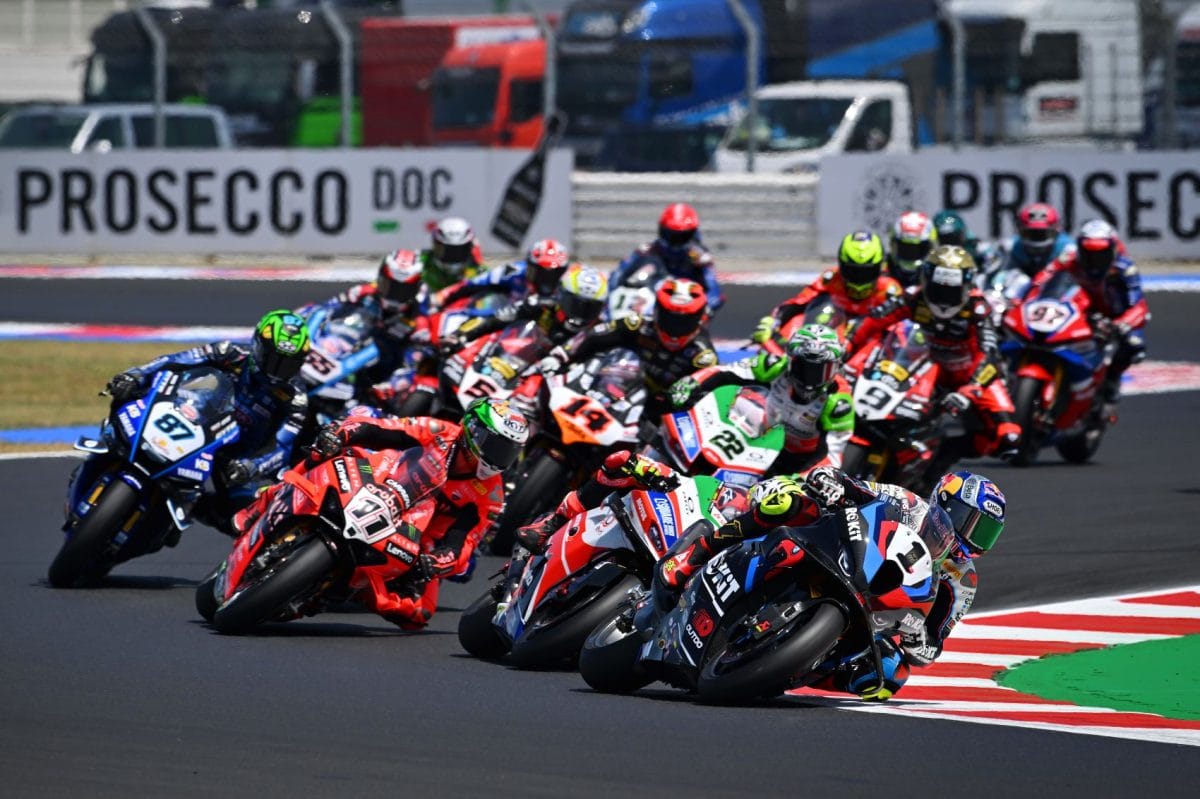 A „Hatalmas pofon a MotoGP-nek: Gyártó távozik a sorozattól a Superbike-világbajnokság kedvéért